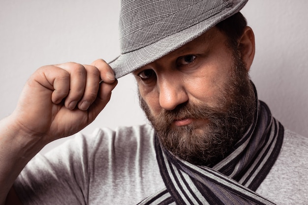 Jak uszyć kaszkiet męski i nadać mu wyjątkowy charakter?