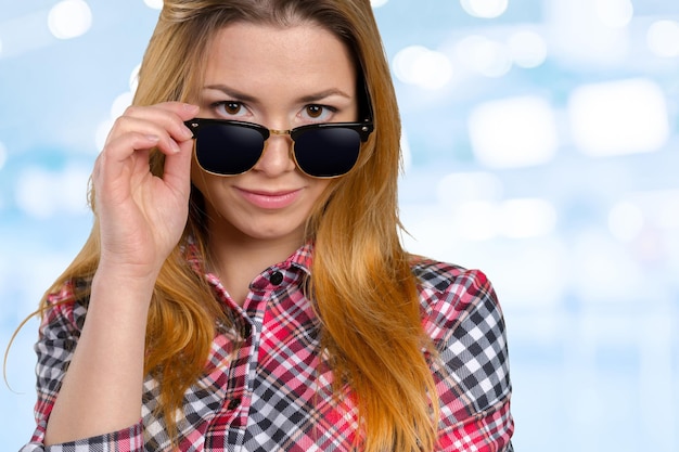 Jak wyglądają oryginalne Ray Ban i na co zwrócić uwagę podczas zakupu?