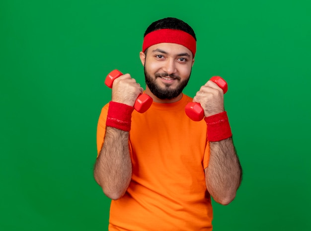 Od czego zależy ile zarabia trener fitness?