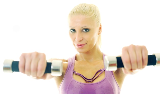 Jak ćwiczyć na siłowni kobietą i czuć się pewnie?