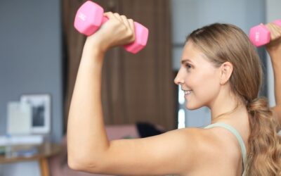 Jakie ćwiczenia z hantlami warto wypróbować w domu?