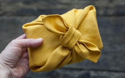 Apaszki jedwabne jak nosić na co dzień?