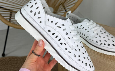 Półbuty damskie – idealny wybór do szafy kapsułowej