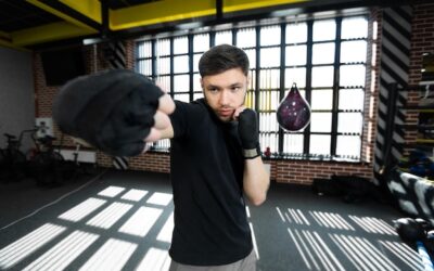 Jak ćwiczyć MMA w domu bez specjalistycznego sprzętu?