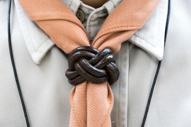 Jak fajnie wiązać szalik na co dzień?