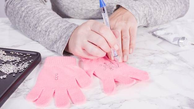 Jak określić rozmiar rękawiczek aby dobrze dopasować je do dłoni?