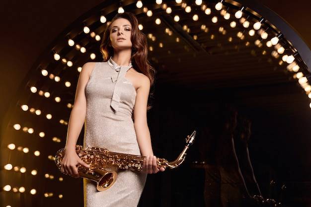 Jak się ubrać na koncert orkiestry symfonicznej?