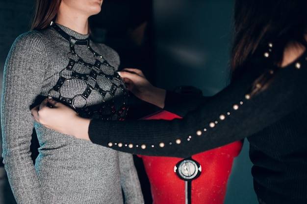 Jak się ubrać na koncert w teatrze żeby czuć się swobodnie?