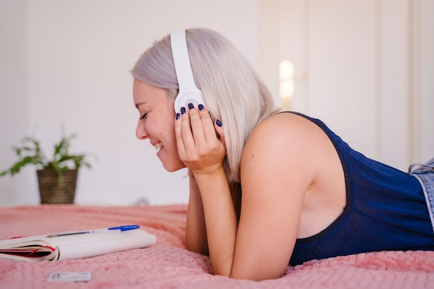 Jak sprawdzić tytuł piosenki gdy nie pamiętasz wykonawcy?