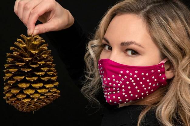 Jak nosić gruby szal w chłodne dni?