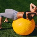 Piłka do ćwiczeń jaka najlepsza do domowego treningu?
