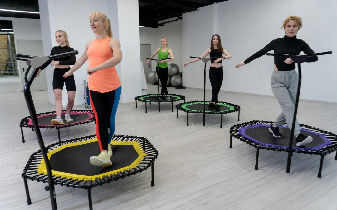Jak schudnąć na trampolinie i mieć z tego frajdę?